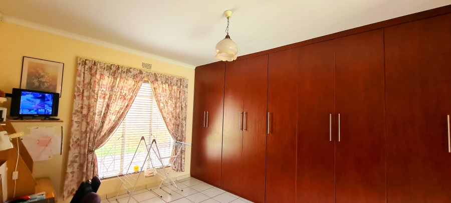 3 Bedroom Property for Sale in Safari Gardens North West